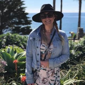 Meet your Posher, Laura